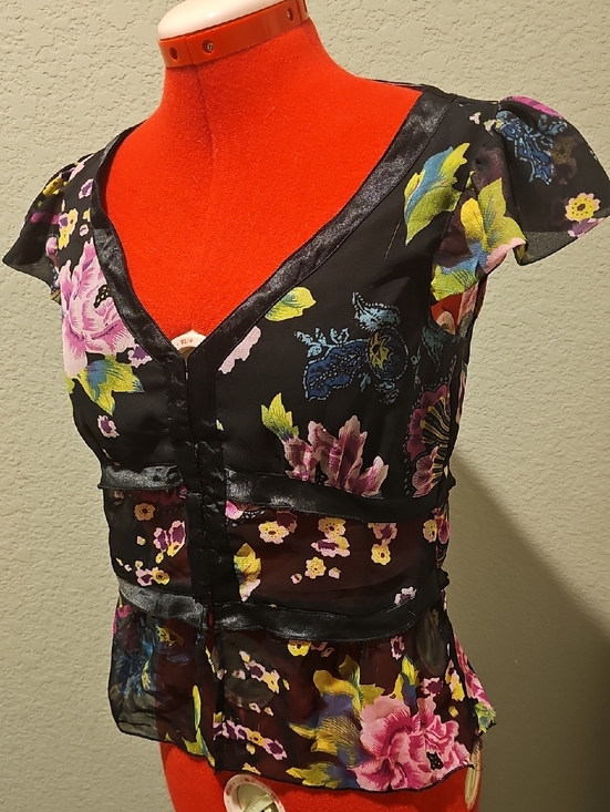 Tops - Black Floral Sheer Hook Latch Button Blouse